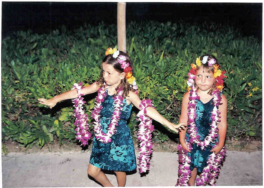 beautiful_hula_girls.jpg